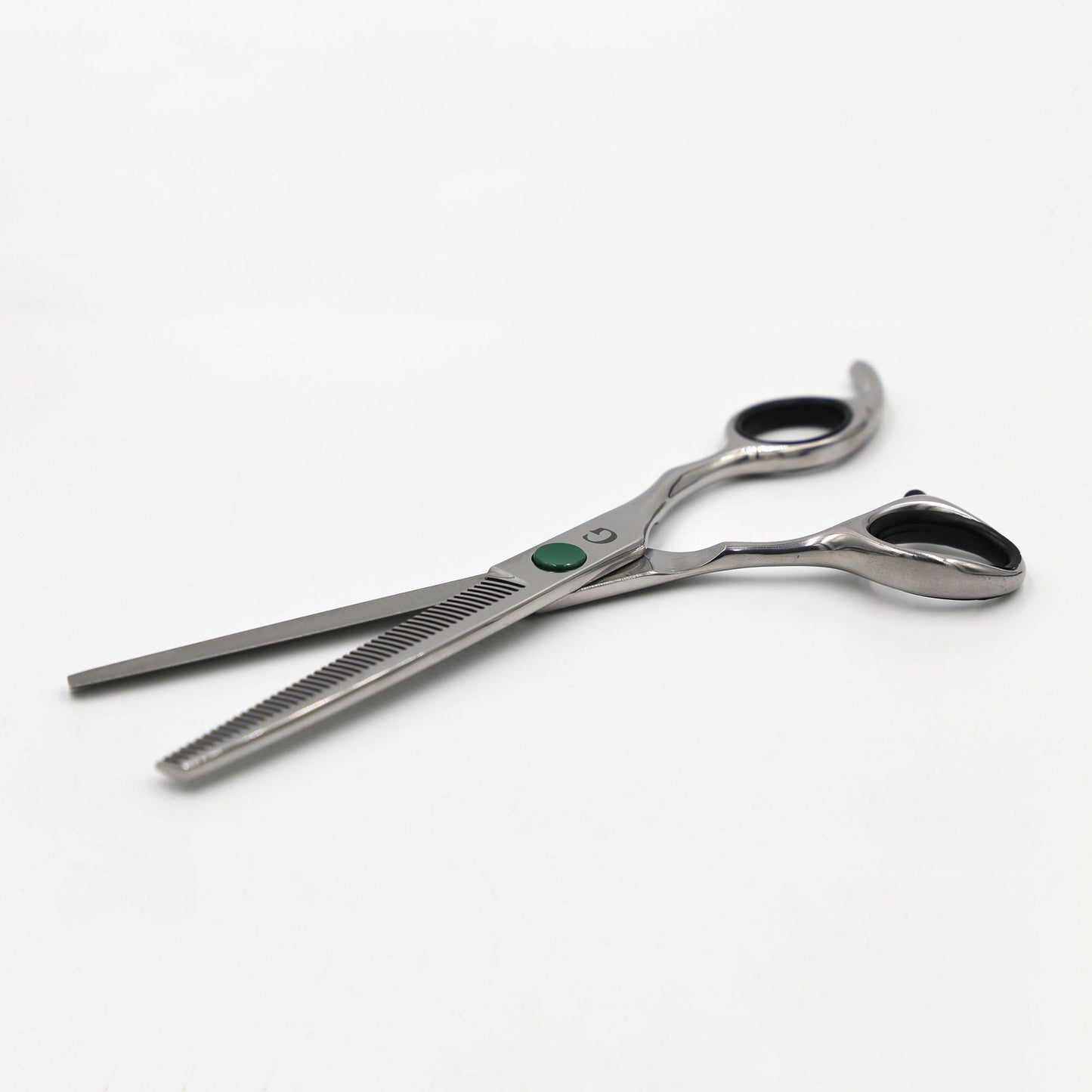 6.5" 46 Teeth Thinning Scissors Angled View